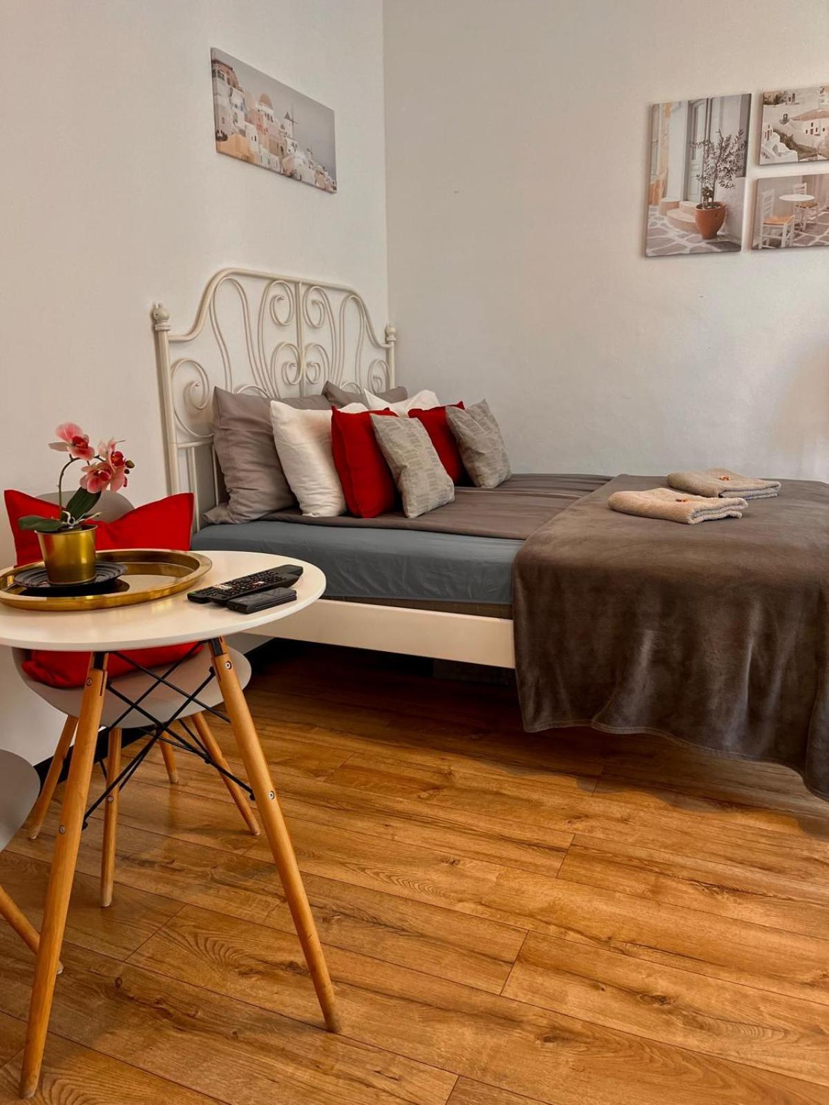 Best 1 Room Condo In Warszawa Center Экстерьер фото